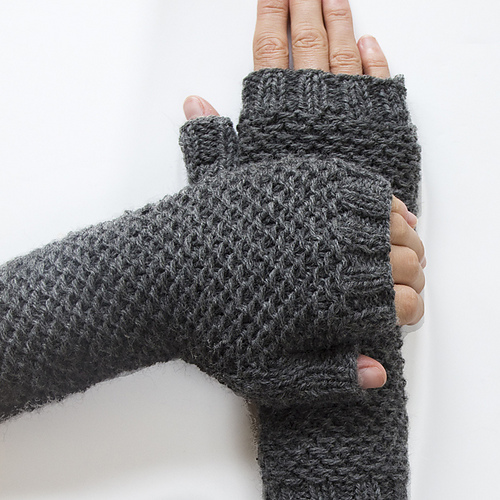 Ravelry Mittens pattern by Sarah Cooke