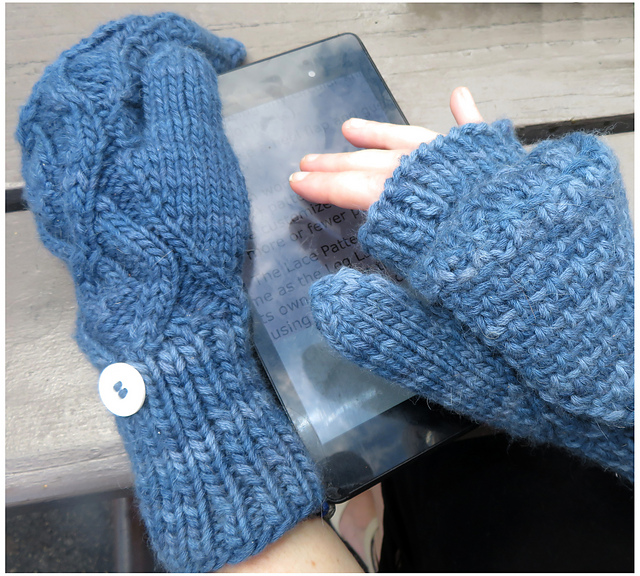 Ravelry Convertible Mittens pattern by Sarah Dawn