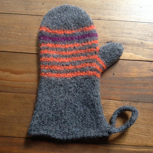 Scrappy Felted Oven Mitts - Sarapomegranate