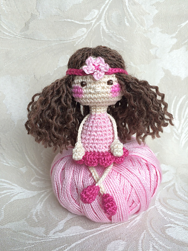 cute Amanda - the little dolly photo 1