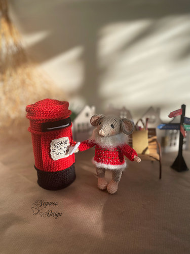 Ravelry: Christmas with Steve the Mouse pattern by Zeynep Bakar
