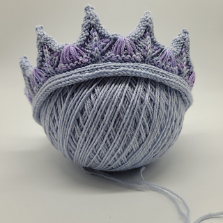 Best effect achieved using similar (not highly contrasted colours)