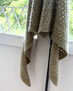 Ava shawl