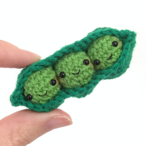 Ravelry Peas In A Pod Amigurumi pattern by Bethany Sky