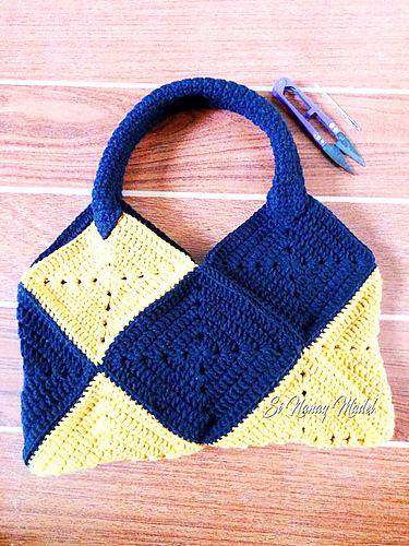 Solid Granny Square Mini Bag photo 2