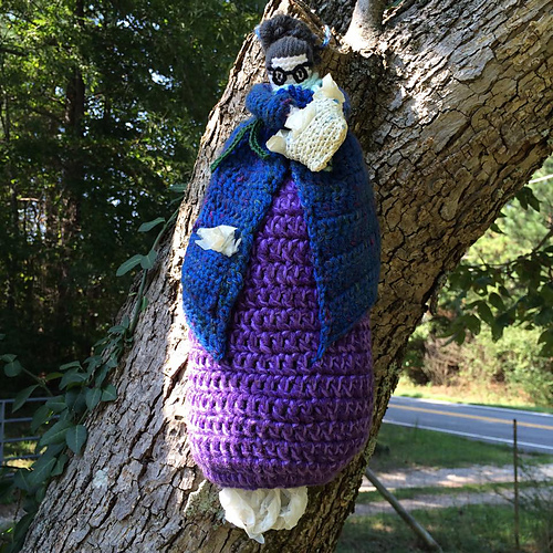 Ravelry Bag Lady Plastic Bag Holder pattern by Sick 'Lil Monkeys