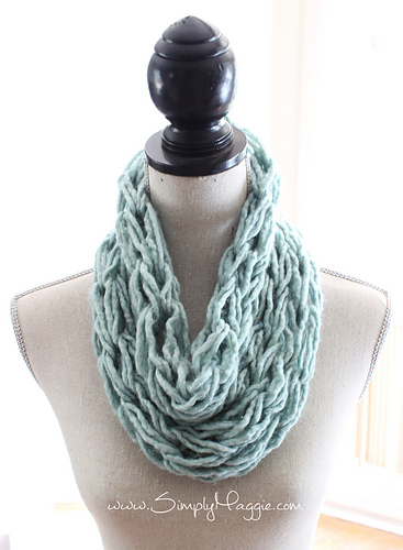 Single Wrap Arm Knit Scarf photo 3