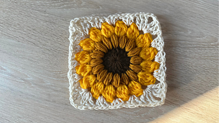 Ravelry: sunflower Granny Square pattern by AlenaCharity Limbithu
