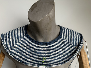 Rounded front neck (before washing)