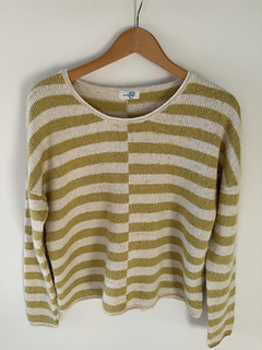 Thick version (still in testing). Less rounds for neck edge than described in the pattern.