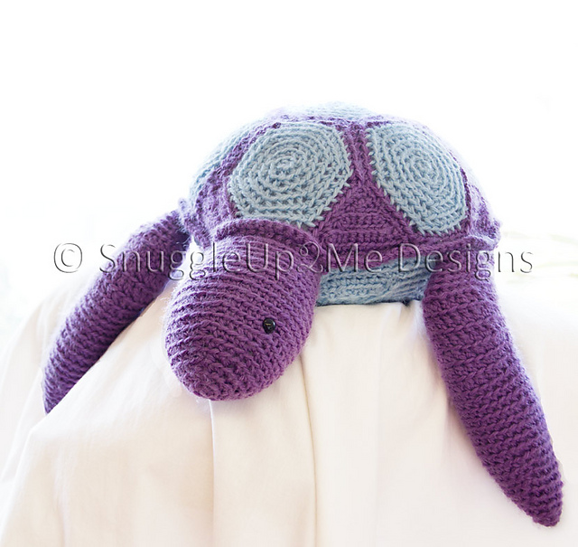 Ravelry Crochet Sea Turtle Pattern Pillow Pal pattern by Annie Wang