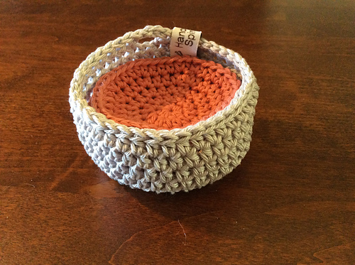 Makeup pads & basket photo 1