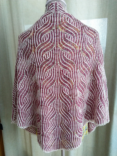 Fjellbekk Sjal | Mountain Creek Shawl - Spinnemamma A-H Nygård