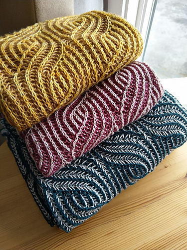 Fjellbekk Sjal | Mountain Creek Shawl - Spinnemamma A-H Nygård