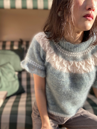 Fjerfjær Bluse - Yeon Hwa Lee