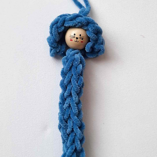 ravelry-finger-worry-worm-for-kids-pattern-by-may-shehab-and-nadine-shahin