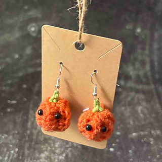 Easy crochet pumpkin earrings free pattern