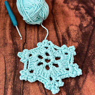 beginner crochet snowflake coaster tutorial free