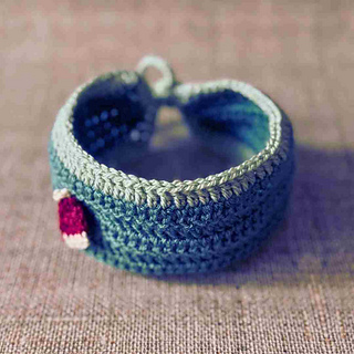 Simple Christmas headband crochet pattern for beginners