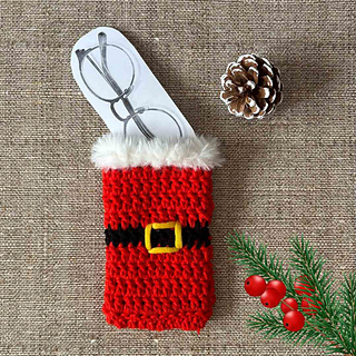 Santa eyeglasses pouch crochet pattern