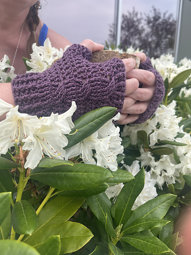 Meditation Falls Mitts