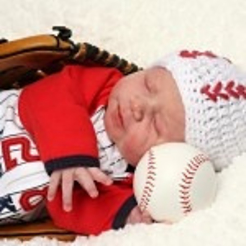 Ravelry Newborn Baseball Hat pattern by Stitch11