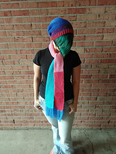 Easy Crochet Hat & Scarf photo 1