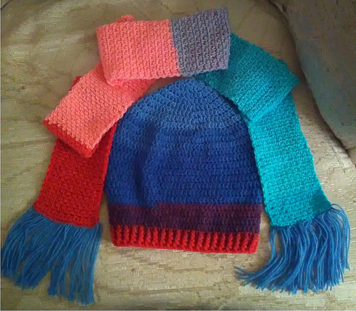 Easy Crochet Hat & Scarf photo 3