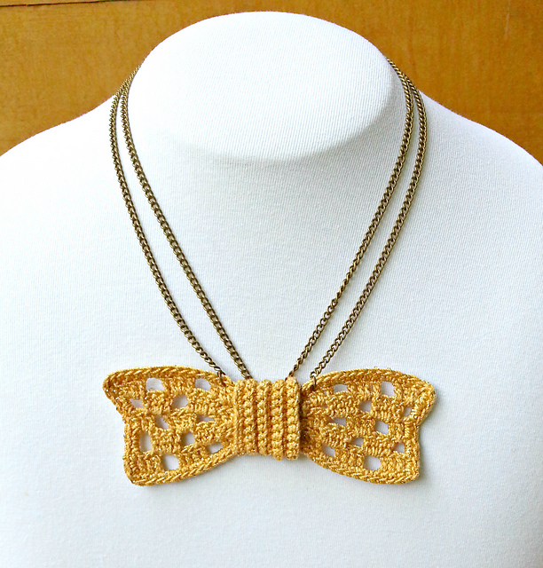 Ravelry Bow Tie Necklace pattern by Shelby Allaho