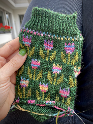 Tiptoe through the Tulips - Stone Knits