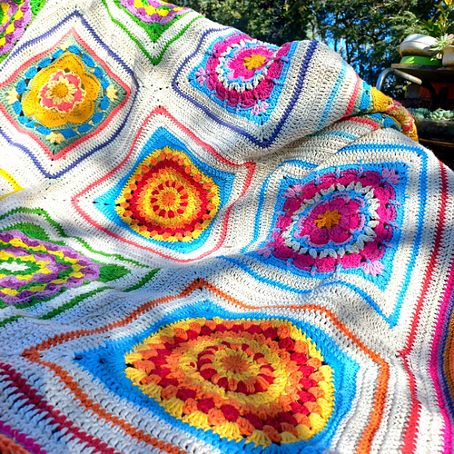 Ravelry: Boxed Floral Squares pattern by Stouto Creative Crochet