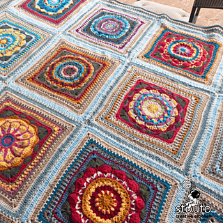 Perfect heirloom flowers blanket pattern for beautiful bedspreads or room decor