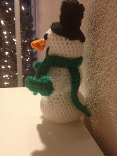 Snowman with mittens photo 4