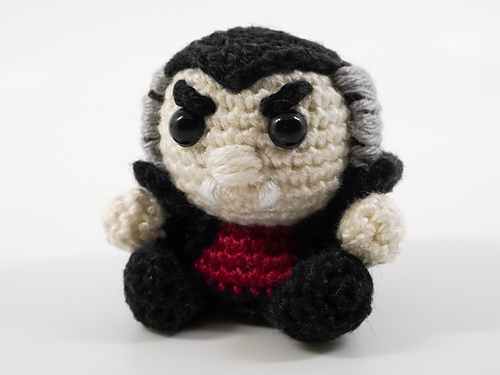 Mini Vampire Amigurumi photo 7