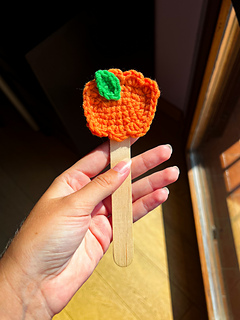 Ravelry: Pumpkin Bookmark pattern by Sveva Cittadini