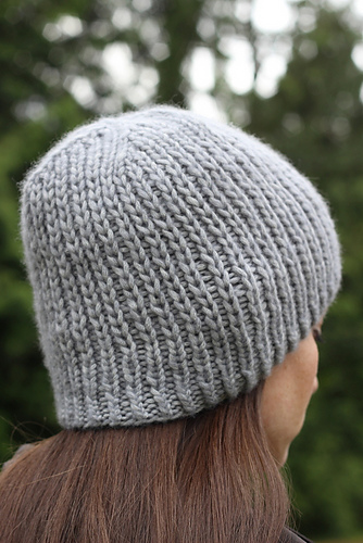Ravelry: Juneary Hat pattern by SweaterFreak
