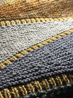 Look at how squishy this is! Squish squish. The original pattern says “half fisherman’s rib” but this is just plain 1x1 ribbing.