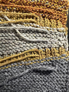 Duplicate stitching for weaving in is so tidy.