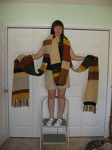 Doctor Who-Scarf (Tom Baker) - SyntheticFiber