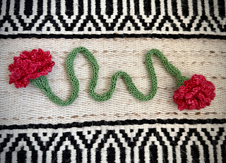With just 1 'cravos' on each end of an I-Cord, it can be a quick project!