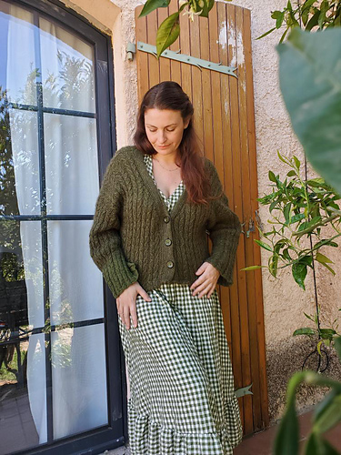 Ravelry: Sweetgrass Cardigan pattern by TRICOT MERINGUE