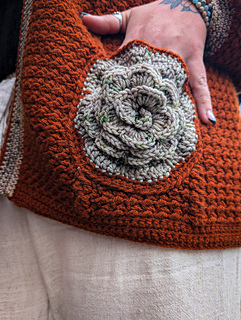 Rose pockets details