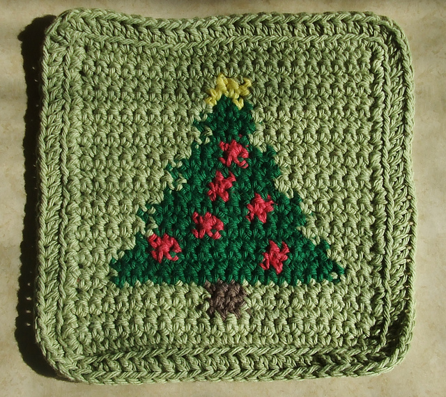 Ravelry Christmas Tree Dishcloth pattern by Joy Koestner