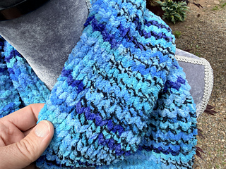 Ravelry: Swivel Scarf pattern by Michael Sellick
