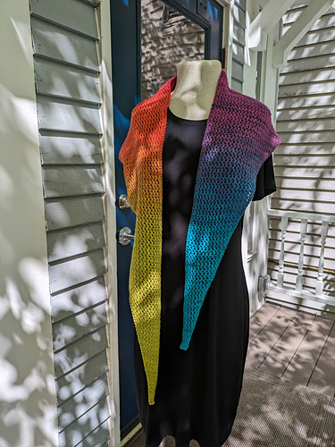 weaving with shawl in a ball