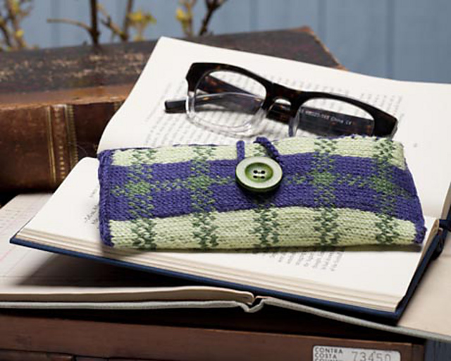 Ravelry Plaid Eyeglass Case pattern by Sarahlois Wilson