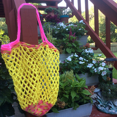 Ravelry Mesh Market Bag pattern by The Yarn Gypsy