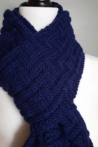 Crenellated Scarf photo 1