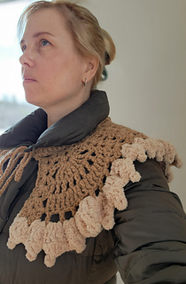 Detailed oversized collar featuring intricate stitches and a trendy coquette aesthetic design