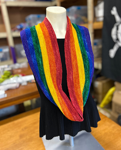 Simple Stripes Crocheted Cowl